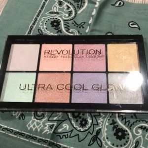 Make up revolution highlighting palette